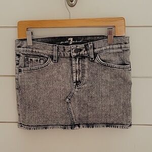 7 for all mankind size 28 black acid washed mini skirt